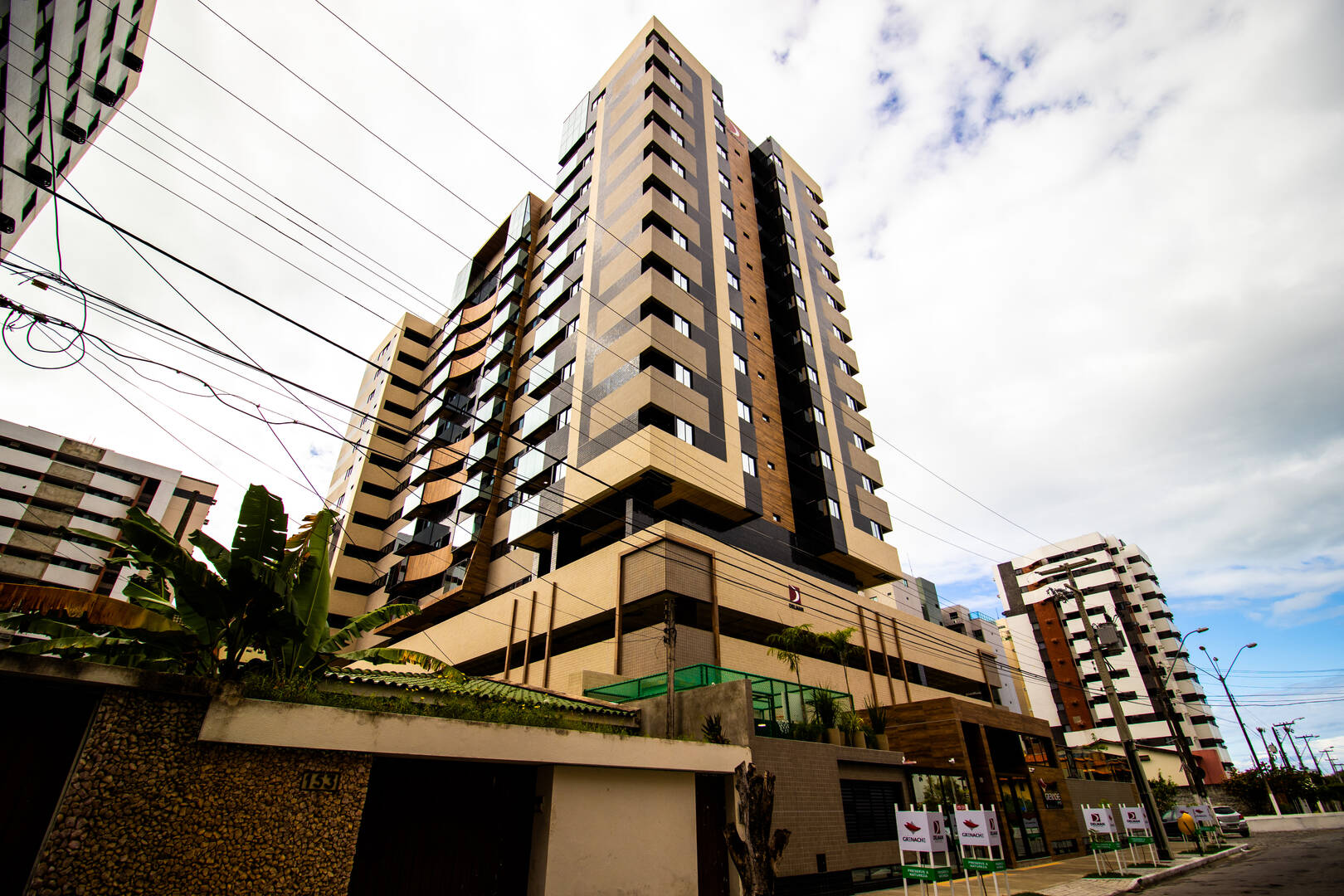 #154 - Apartamento para Venda em Maceió - AL